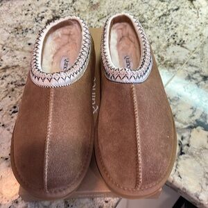 Quince Australian Shearling clog slippers